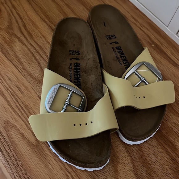 NWT Birkenstock Madrid Ochre Yellow Big Buckle Sandal size 6 - Picture 11 of 12